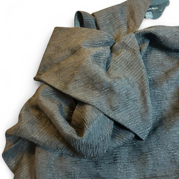 Banana Republic One-Shoulder Ruffle Top – Size 4 - Picture 8 of 8